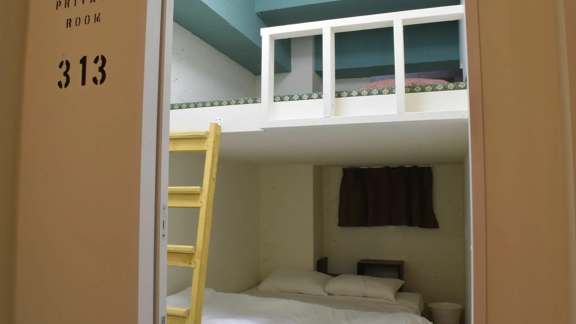 Iza Asakusa Guest House Tokyo